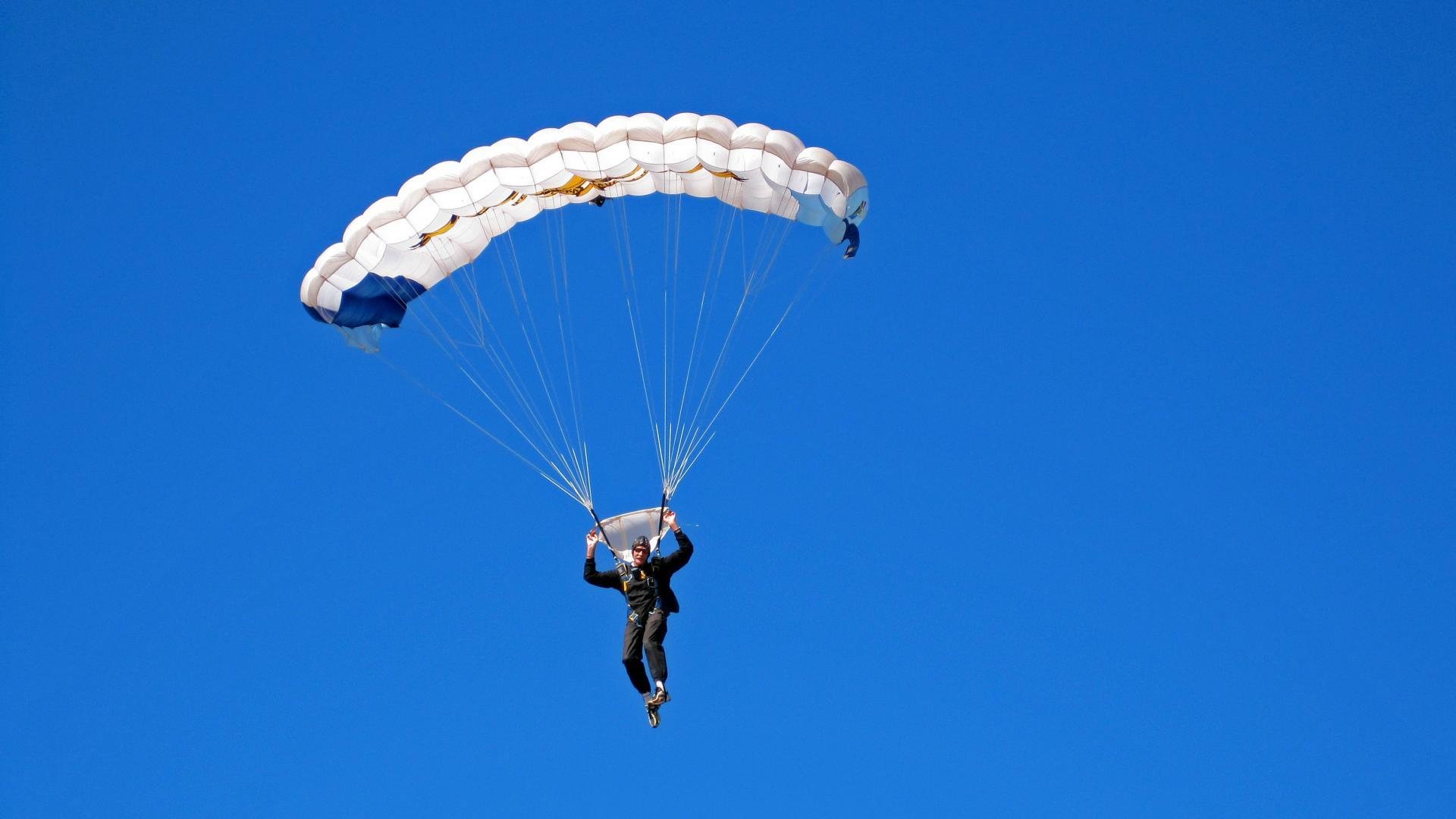 《电竞选手的心理备战:如何应对压力与焦虑》,电竞选手心理疏导的方法